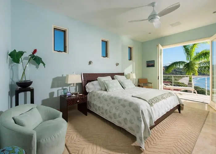 Exquisite Hilltop With Luxurious Modern Design, Sweeping Ocean Views & Sparkling Infinity Pool Сasa de vacaciones *