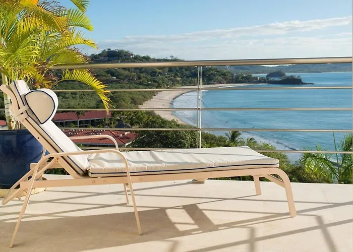 Exquisite Hilltop With Luxurious Modern Design, Sweeping Ocean Views & Sparkling Infinity Pool Сasa de vacaciones Playa Flamingo