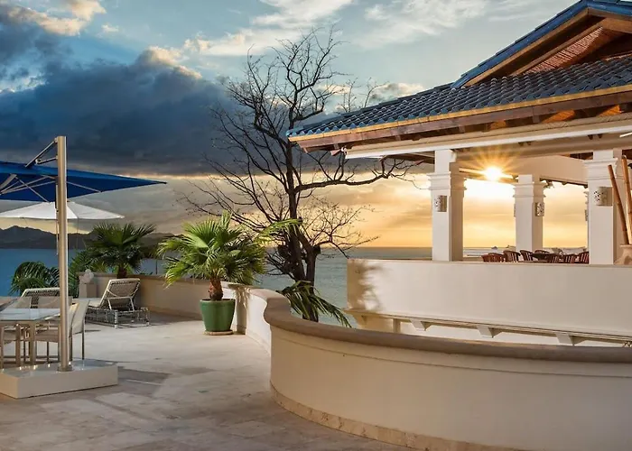 Сasa de vacaciones Exquisite Hilltop With Luxurious Modern Design, Sweeping Ocean Views & Sparkling Infinity Pool Playa Flamingo