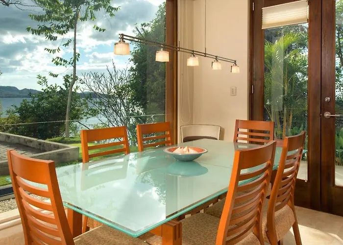 Exquisite Hilltop With Luxurious Modern Design, Sweeping Ocean Views & Sparkling Infinity Pool *